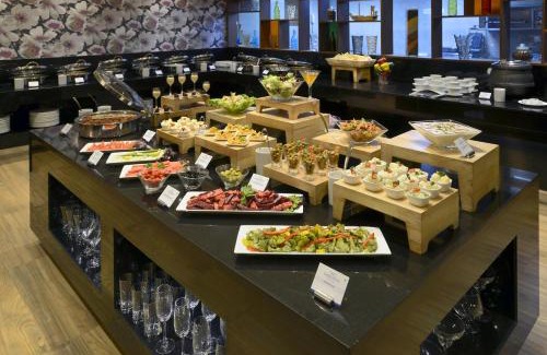 South West Hotel | Deventure Sarovar Portico Kapashera, New Delhi