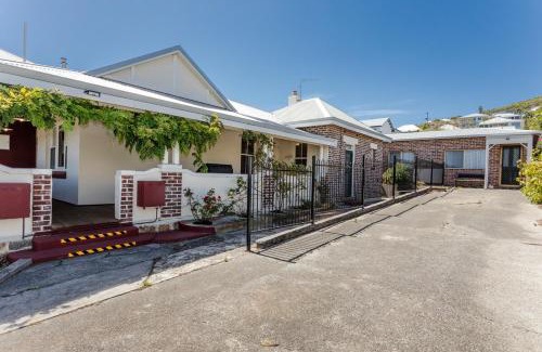 Albany House | Devine's on Stirling