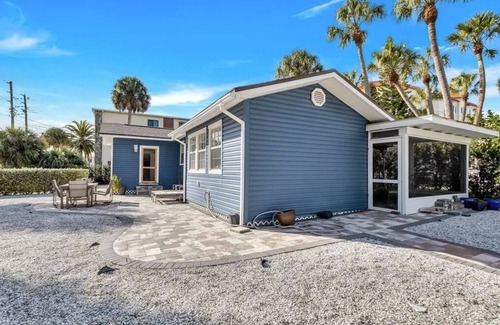 Clearwater Beach Cottage | Devon Shores - Clear water cottage