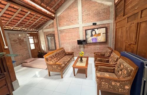Ngaglik House | Dewananda Homestay