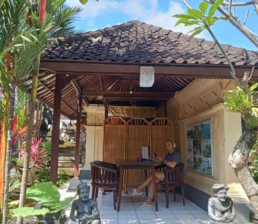 Ubud City-Centre House | Dewi Antara Homestay