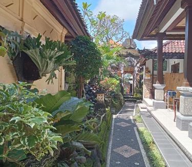 Ubud City-Centre House | Dewi Antara Homestay