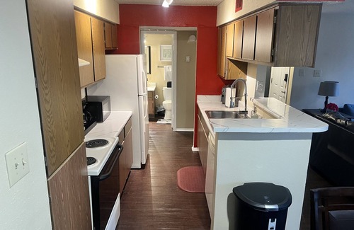 Grand Prairie Apartment | DfW. 6 flags Amusement Park, AT&T Cowboys Stadium and the Rangers Stadium