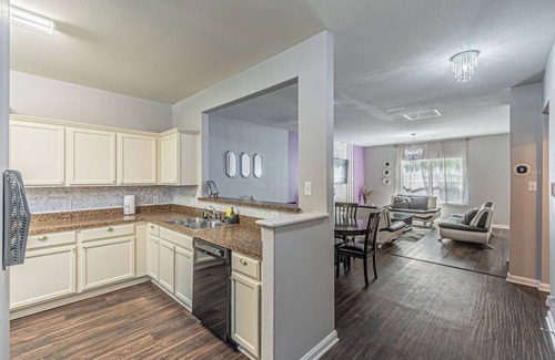 Dallas House | DFW Perfect Home with Garage Parking, Gated Yard,Business Amenities,Arcade game!