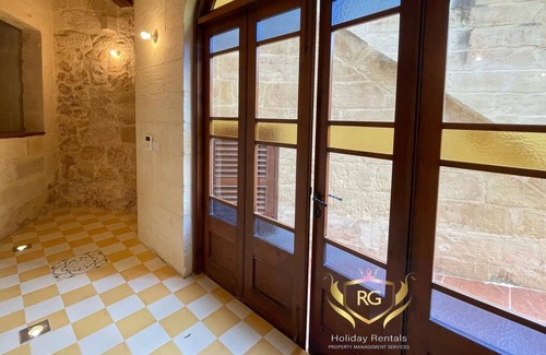 Dingli House | DGL1052 - Renovated, house of character with traditional features,