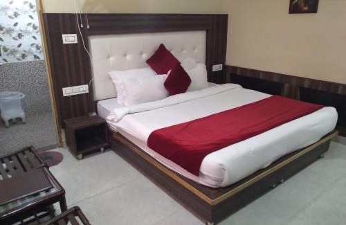 Bhagsu Nag Hotel | Dharamshala Hotel Mount Edge # Hotels Best Prices Guaranteed with Deals-Free Parking-cricket stadium 10 km-Mcleodganj 2 km- Bhagsunag 4