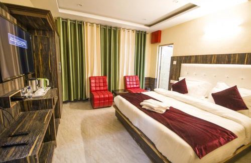 Bhagsu Nag Hotel | Dharamshala Hotel Mount Edge # Hotels Best Prices Guaranteed with Deals-Free Parking-cricket stadium 10 km-Mcleodganj 2 km- Bhagsunag 4