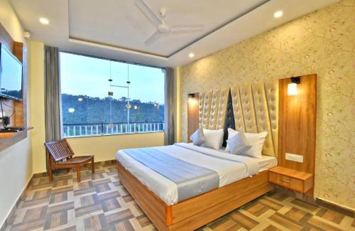 Bhagsu Nag House | Dharamshala Luxury Hotel Pine View- Free Parking-cricket stadium 5 km-Mountain View-Felling like you are stay in 5 Star Hotel