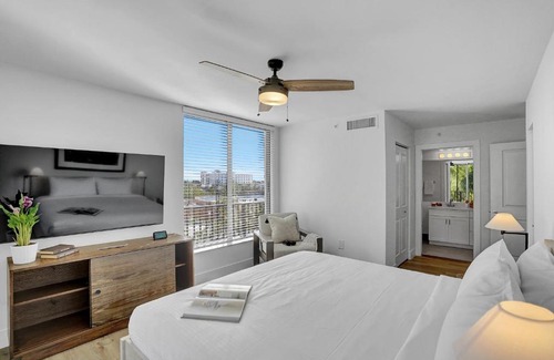Coral Gables Section Apartment | Dharma Home Suites Coral Gables at Gables Grand Plaza
