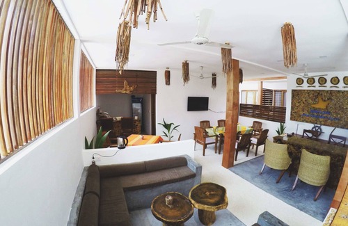 Dhiffushi House | Dhiffushi White Sand Beach Hotel