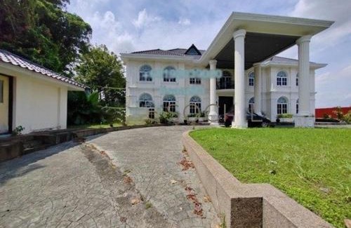 Bangi Golf Club Villa | Dhoria Villa