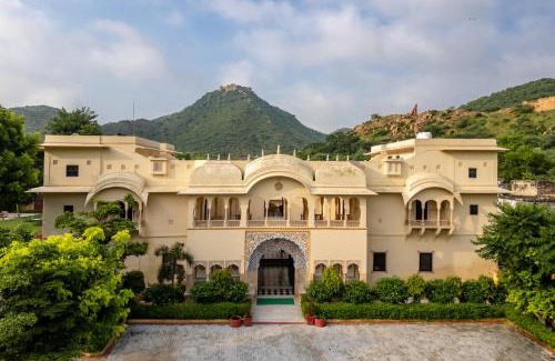 Jamwa Ramgarh Hotel | Dhulagarh Heritage Palace Hotel Near Jaipur