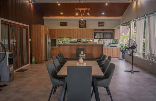 Bacolor House | Di Bella Cabin Private Resort