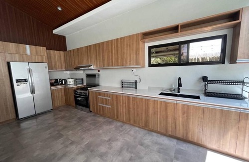 Bacolor House | Di Bella Cabin Private Resort
