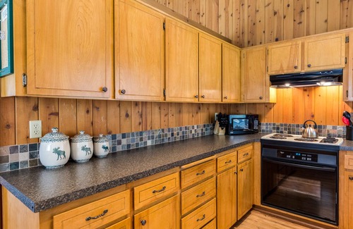 Mountain Village East House | Diam23 - Couples Retreat, Private Hot Tub, Dog Friendly