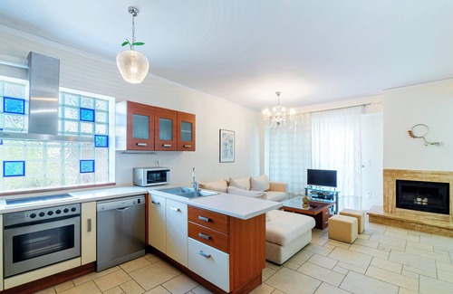Kato Diminio Apartment | Diamante beachfront suite A