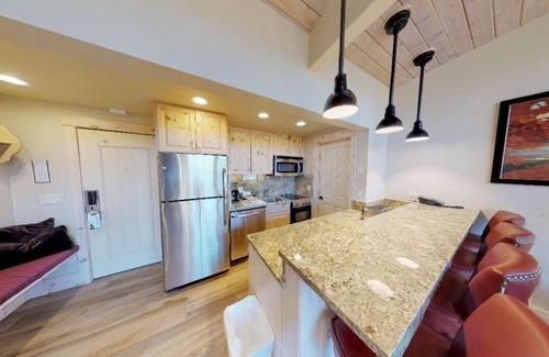 Vail Condo | Diamond Condo @ Manor Vail - Breakfast Included