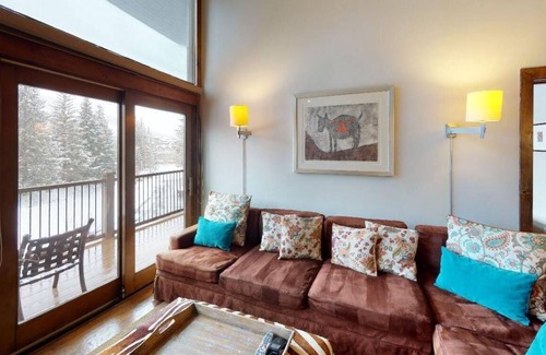 Vail Condo | Diamond Condo w/Bunks - Breakfast Included!