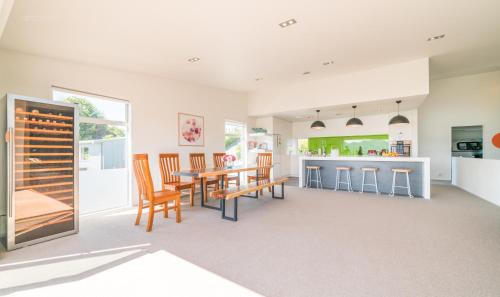 Diamond Harbour House | Diamond Harbour Hidden Gem