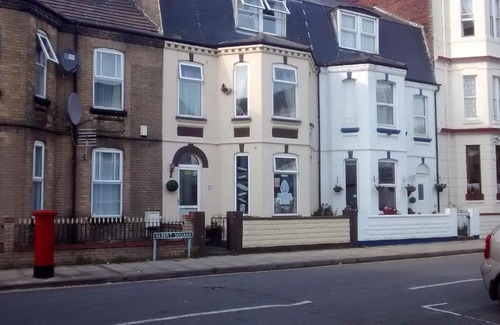 Great Yarmouth House | Diamond House