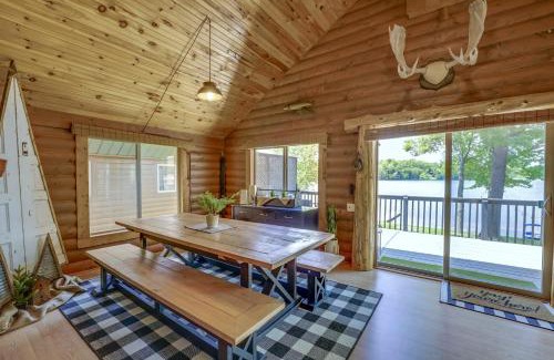 Tustin House | Diamond Lake Waterfront Cabin with Deck and Dock!