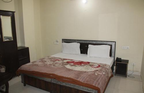 Sector 45 Hotel | DIAMOND PALACE
