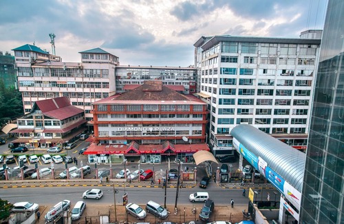 Parklands Apartment | Diamond Plaza Apartments