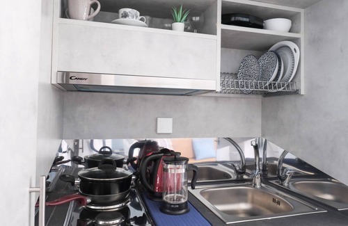 Hydra Apartment | Diamond Suite, in the town
