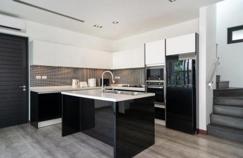 Bang Tao Villa | Diamond Villa by Ryan, Boat Avenue Phuket