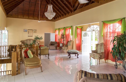 Montego Bay Bed & Breakfast | Diamond Villa Yoga & Wellness