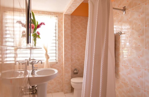 Montego Bay Bed & Breakfast | Diamond Villa Yoga & Wellness