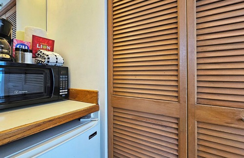Honolulu Apartment | Diamondhead Beach Hotel PH02/King Bed Studio, Gold Coast Penthouse Paradise