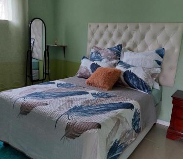 King William's Town Apartment | Diamonds on 2 Patricia Place