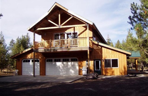 La Pine Resort | DiamondStone Guest Lodges
