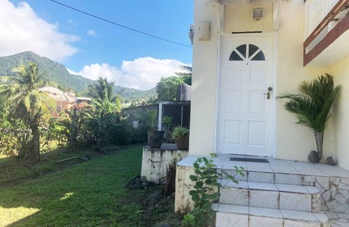 Soufriere House | Diamondview Cherry Studio