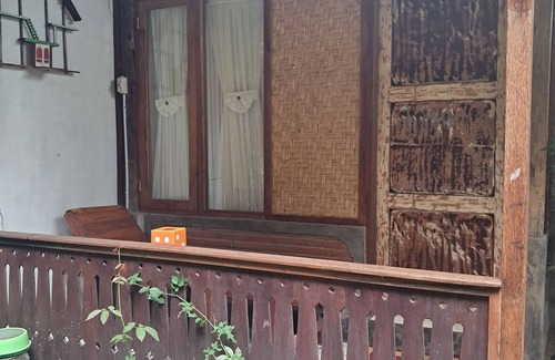 Banyuwangi House | Diana's Homestay