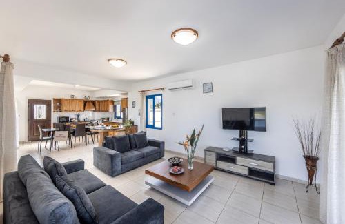 Pomos Villa | Diana Seaside Villas