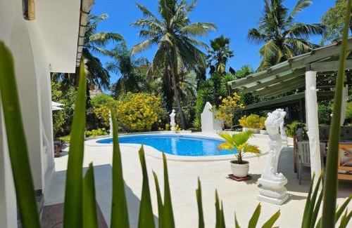 Diani Beach Villa | Diani beach luxury Villa Green Paradise with Private pool