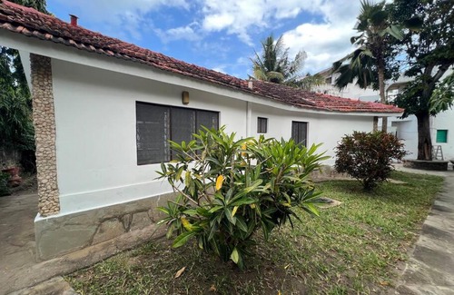 Diani Beach House | Diani Luxury Villa 200m to the Beach