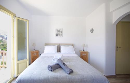 Katapola Apartment | Diasino Apartments and Car Rental