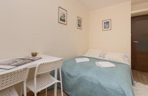 Rakowiec Apartment | Dickens St Apartment Warsaw by Noclegi Renters