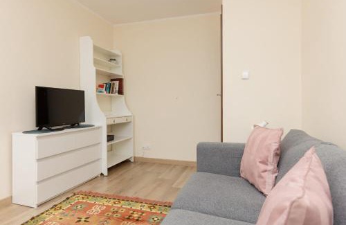Rakowiec Apartment | Dickens St Apartment Warsaw by Noclegi Renters
