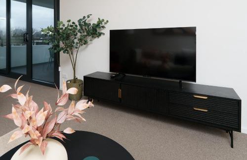 Dickson Apartment | Dickson Deluxe 2BR Apartment - Hosted by Canstay