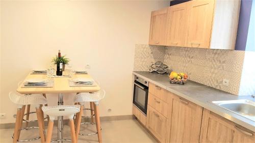 Sainte-Maxime City Centre Apartment | Didalie locations lavande