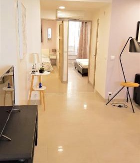 Sainte-Maxime City Centre Apartment | Didalie locations lavande