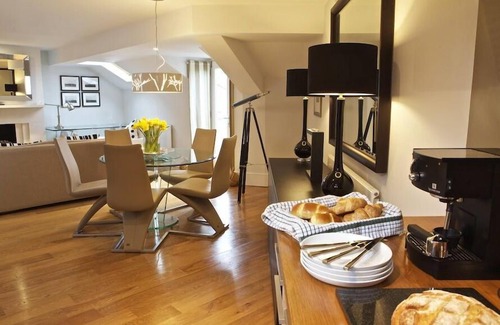 Dartmouth Cottage | DIDDLY SQUAT, 43 DART MARINA, family friendly in Dartmouth