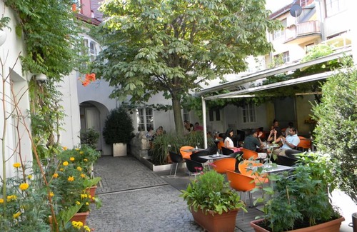 Margareten Apartment | Die Gästewohnung im Herzen Wiens. Freundlich, bunt, preiswert.