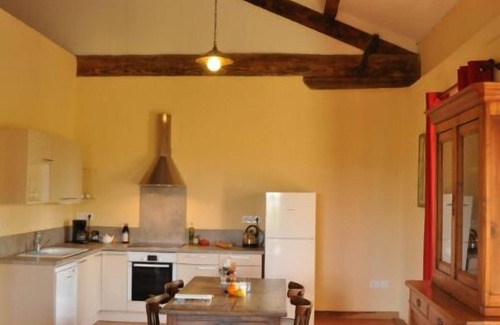 Poilhes Apartment | Die Vinauberge - Sauvignon: Loft in Historischem Weinkeller am Canal du Midi