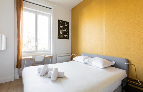 Republique - Tolstoi Apartment | DIFY Magique - Part Dieu