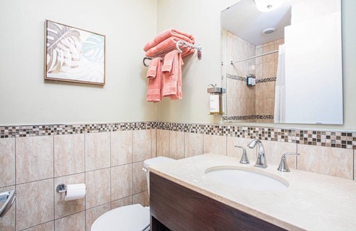 St. Augustine Hotel | Digital Retro Boutique Hotel - Double Full with Breakfast Nook near Downtown St. Augustine & the Beach